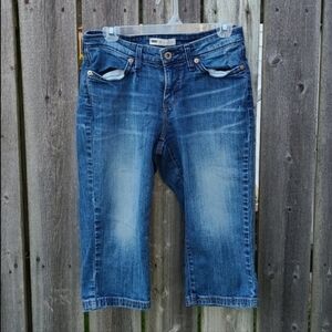 Levi Jeans Capri Pants Size 8